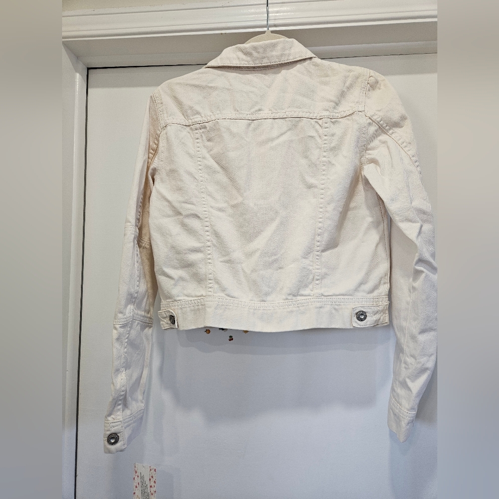 Free People Women's Optic White Cream Denim Jean Jacket- Size XS NWT - Picture 5 of 12